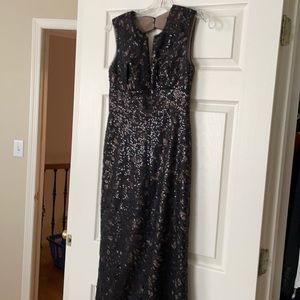 BCBGMAXAZRIA size 4 black gown